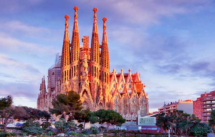 cheap flights to Barcelona, Spain